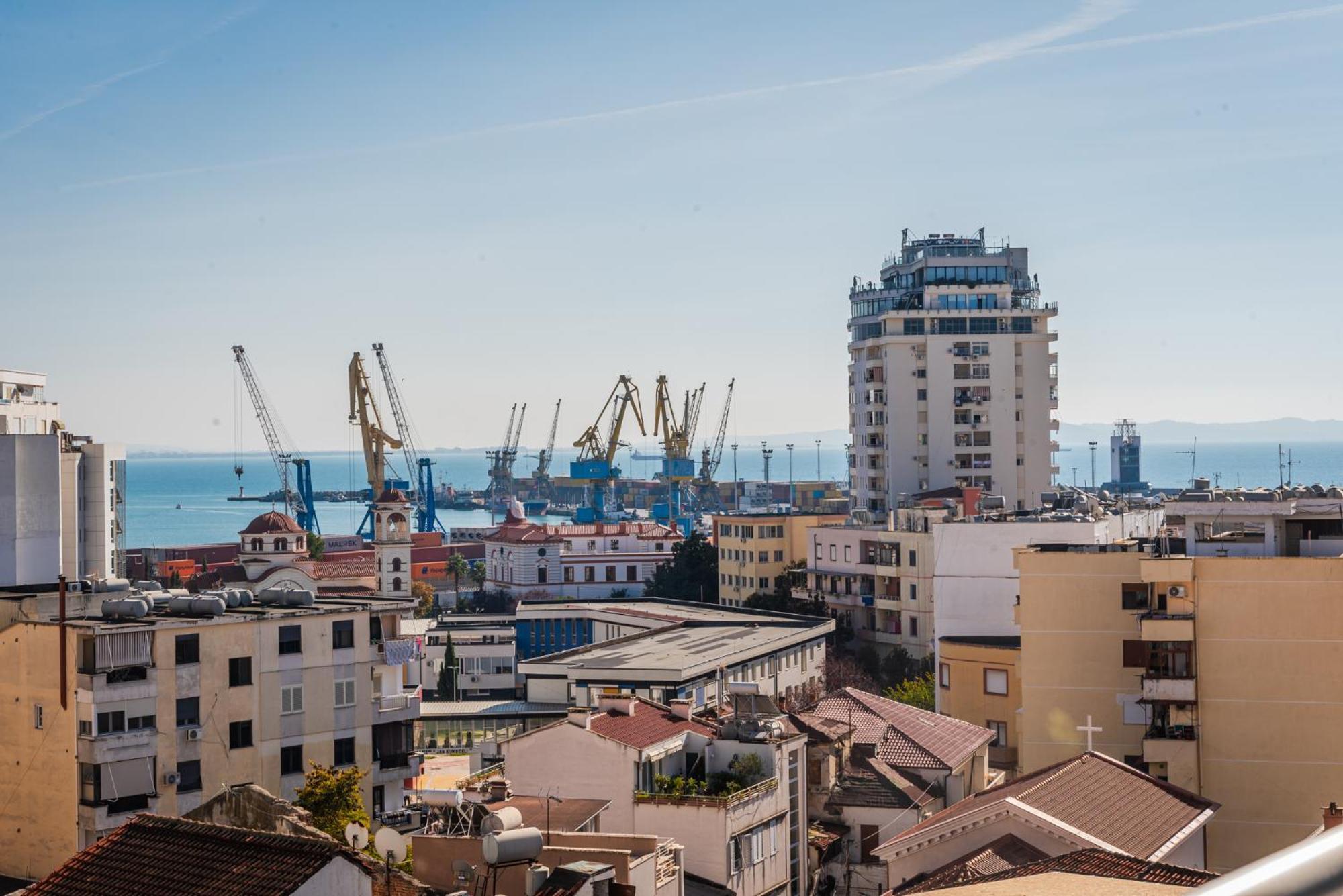 Main Square Apartment Драч Екстериор снимка
