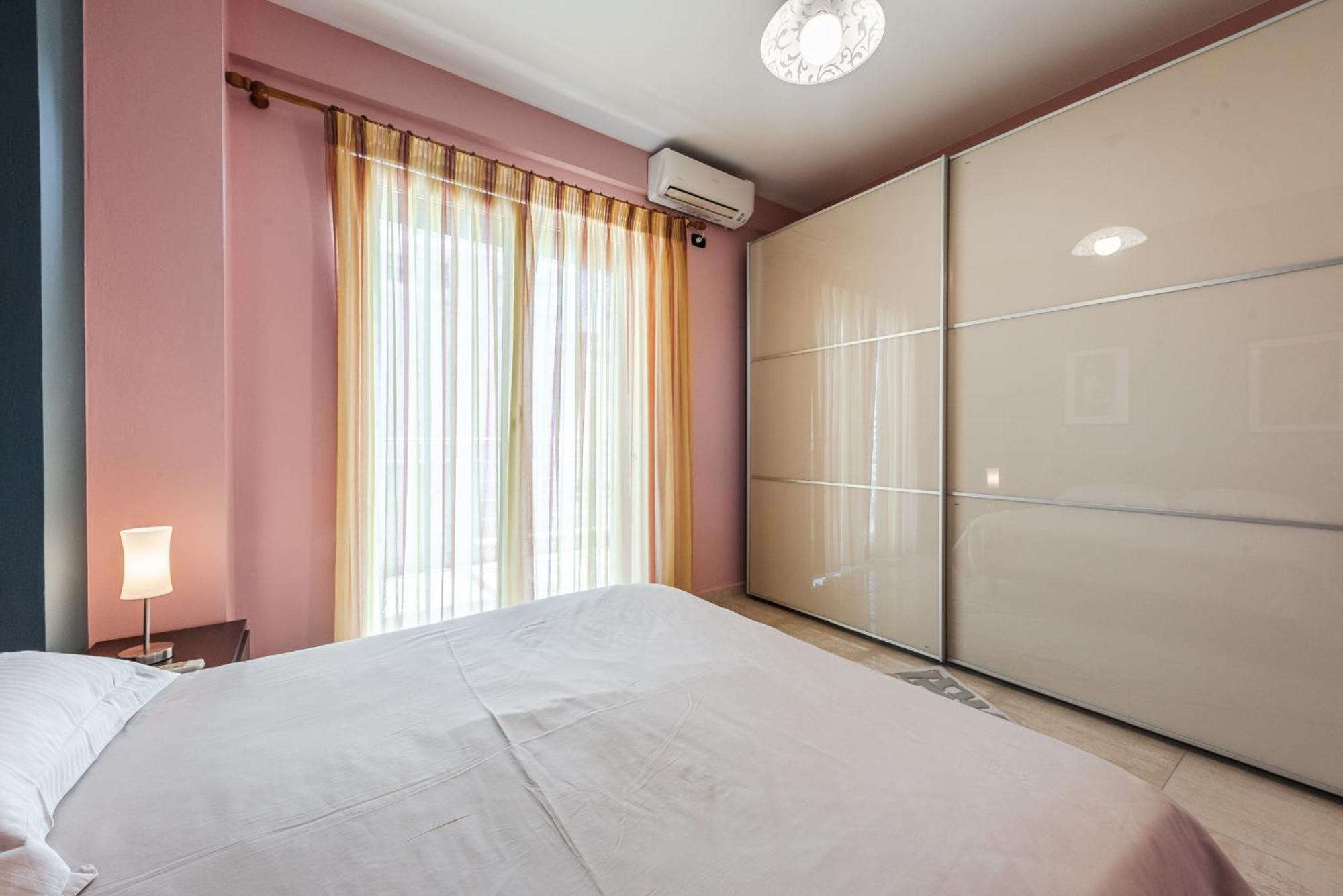 Main Square Apartment Драч Екстериор снимка